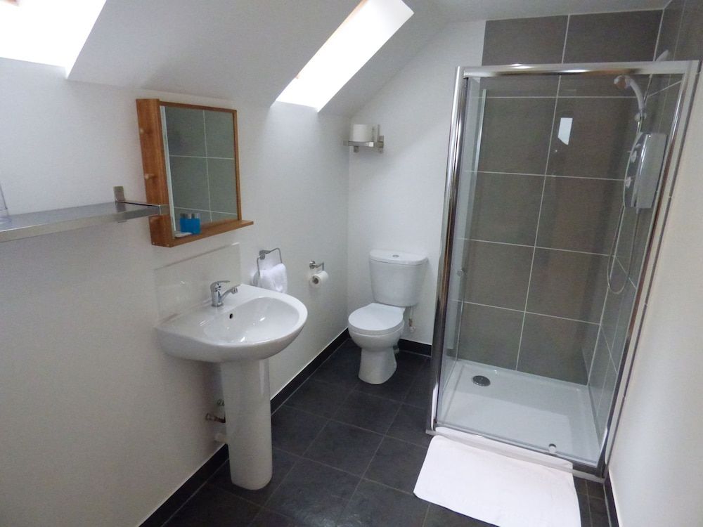 The Brevins Guest House Standard Twin Room, 2 Twin Beds 4