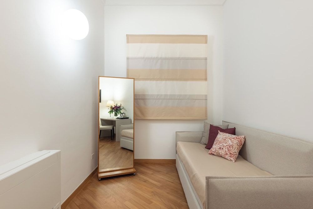 Palazzo Indelli Family Room 7