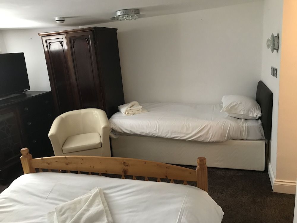 St George Hotel Single Room