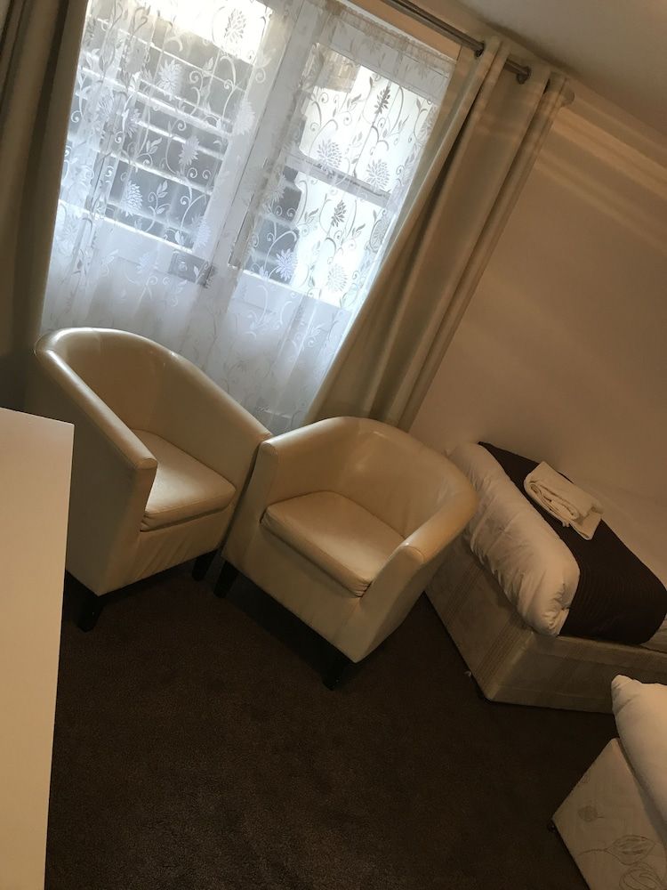 St George Hotel Single Room 3