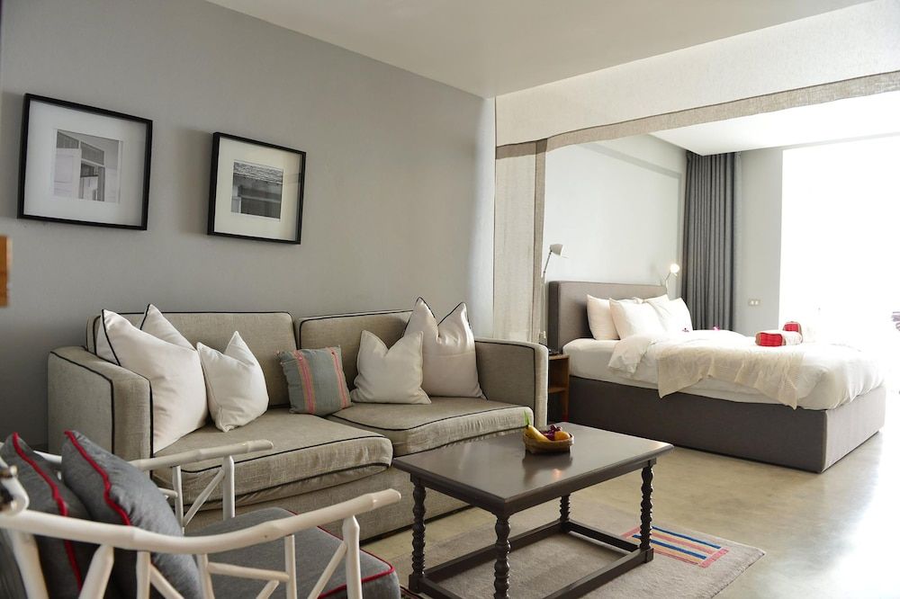Deluxe Suite