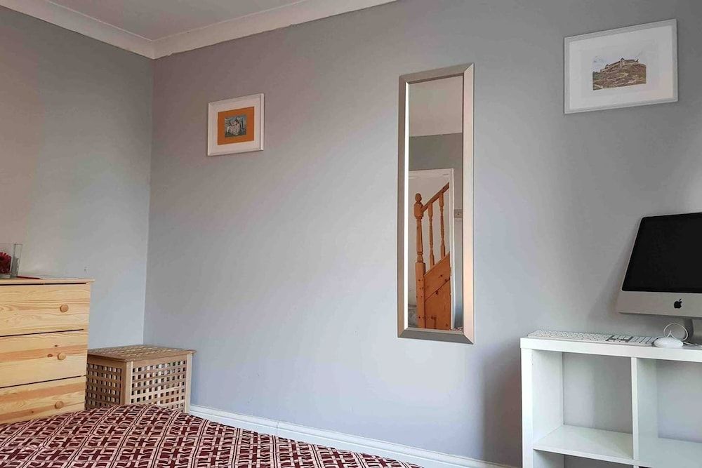 Double bedroom near Heathrow Double Room (2) 7