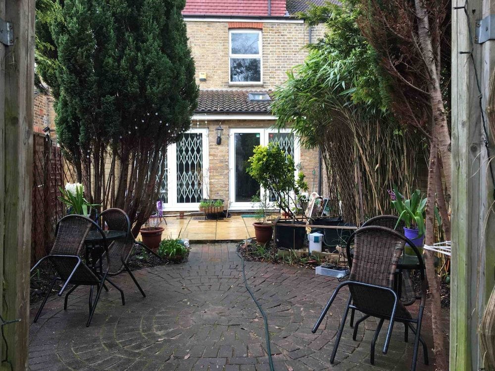 undefined Double bedroom near Heathrow 3