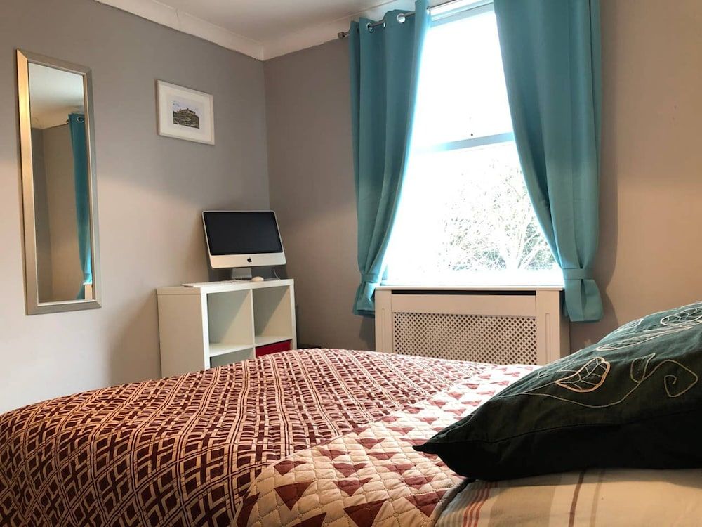 Double bedroom near Heathrow Double Room (2) 4