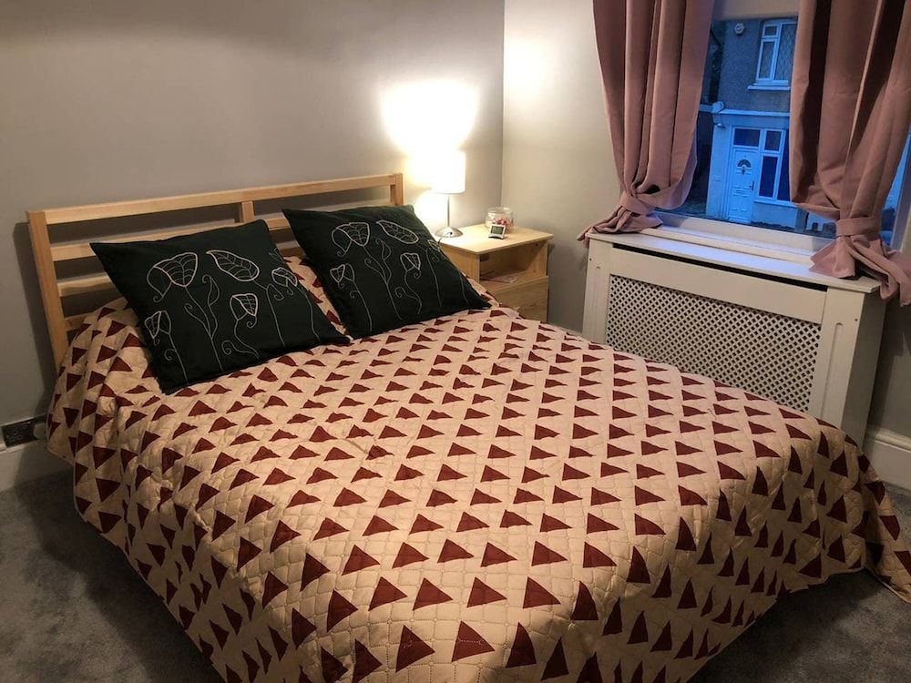undefined Double bedroom near Heathrow 5