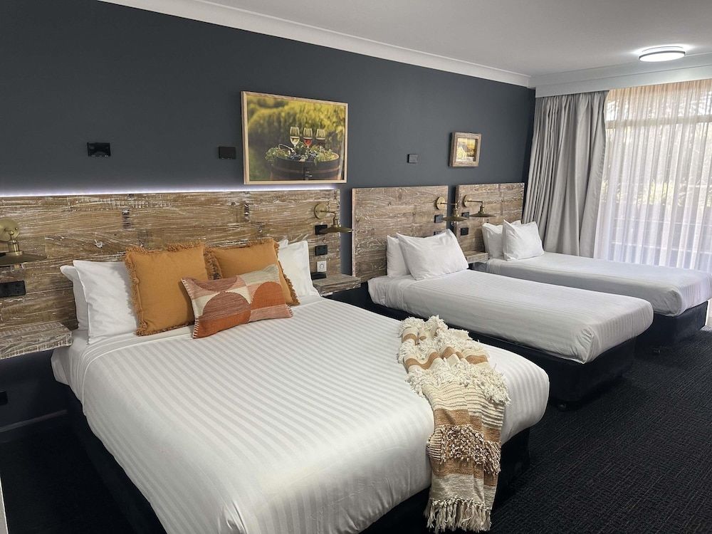 Room, Multiple Beds