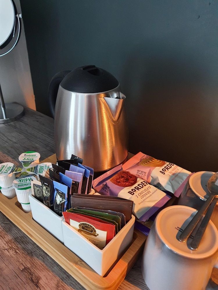 The Coach and Horses Standard Double Room, Ensuite (King Size Standard) 25