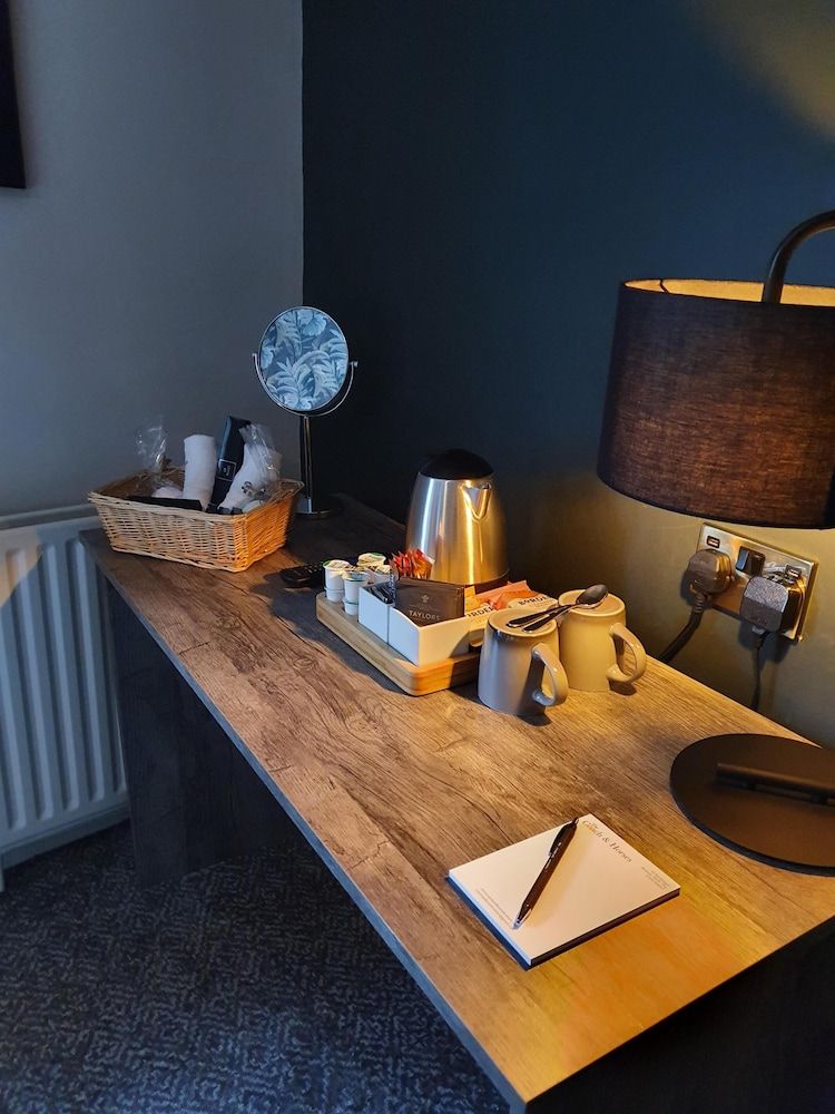 The Coach and Horses Deluxe Double Room, Ensuite (Super King or Twin Deluxe) 15