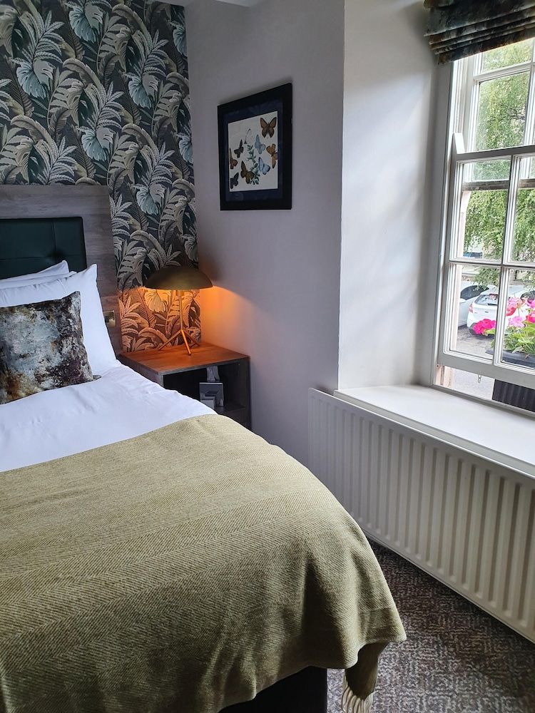 The Coach and Horses Standard Double Room, Ensuite (King Size Standard) 9