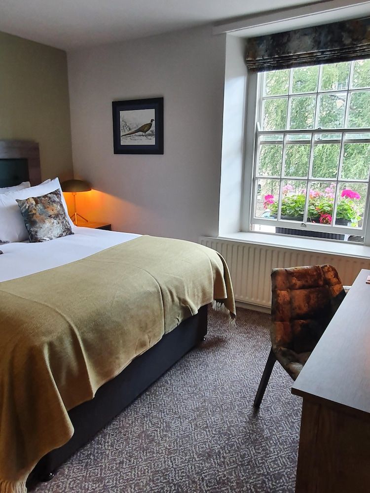 The Coach and Horses Standard Double Room, Ensuite (King Size Standard) 2