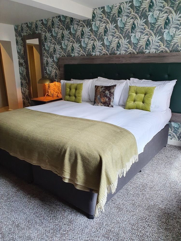 The Coach and Horses Deluxe Double Room, Ensuite (Super King or Twin Deluxe) 10