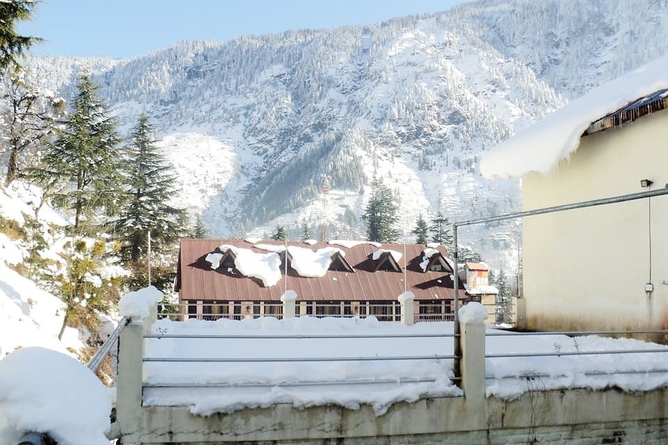 undefined Golden Tulip Manali 9