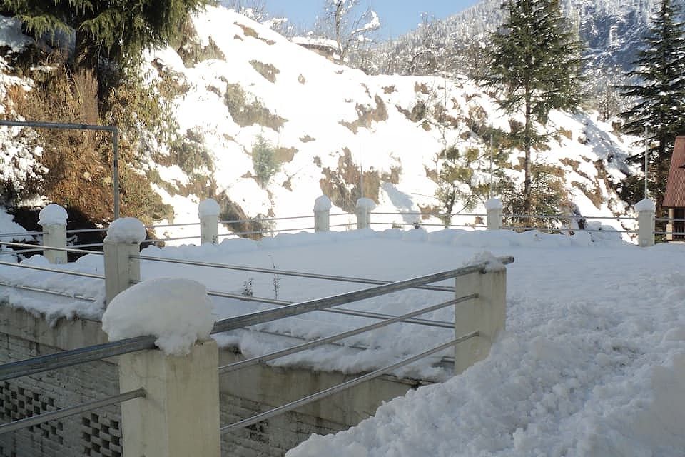 undefined Golden Tulip Manali 4