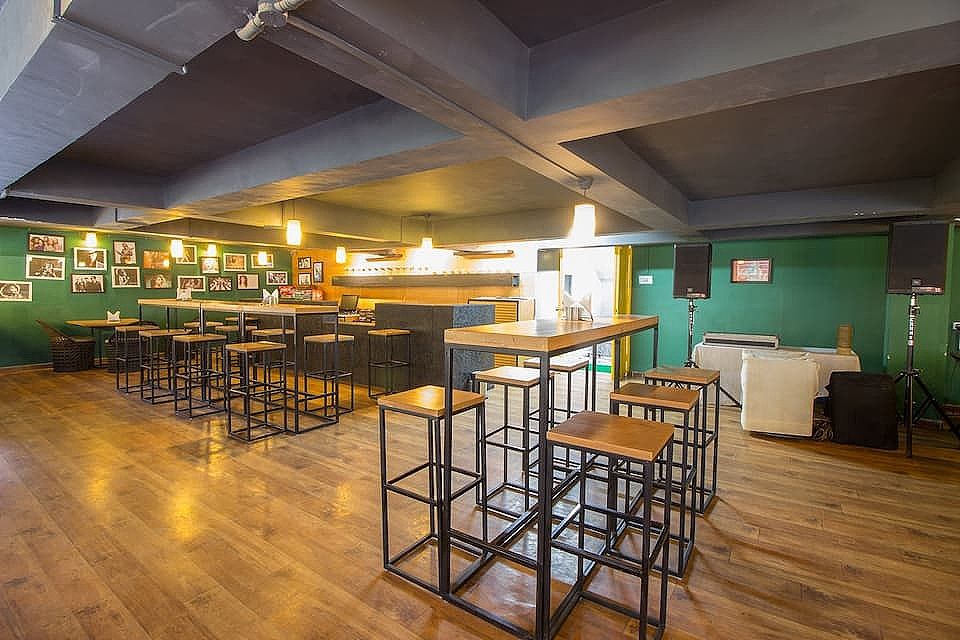 cafe_willows_lounge_place_1__hYvjHI_proc