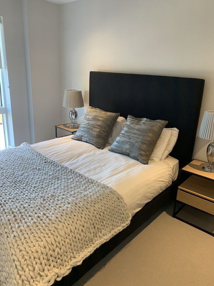 undefined Charles Hope Apartments Heathrow North 4