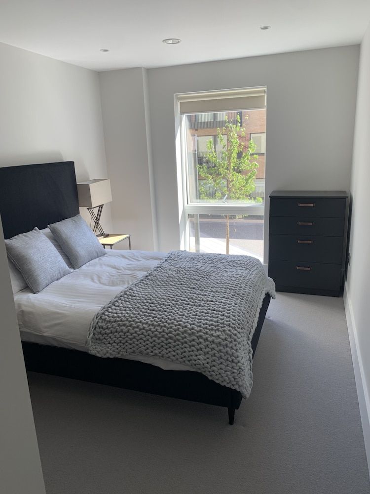 undefined Charles Hope Apartments Heathrow North 6