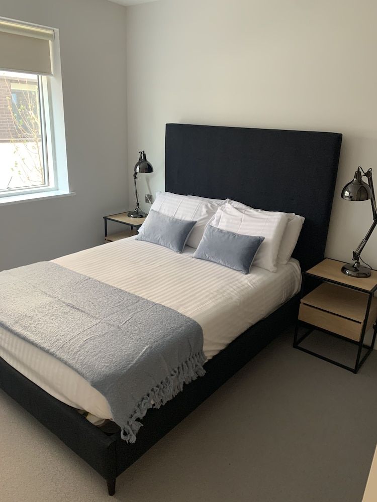 undefined Charles Hope Heathrow North 3