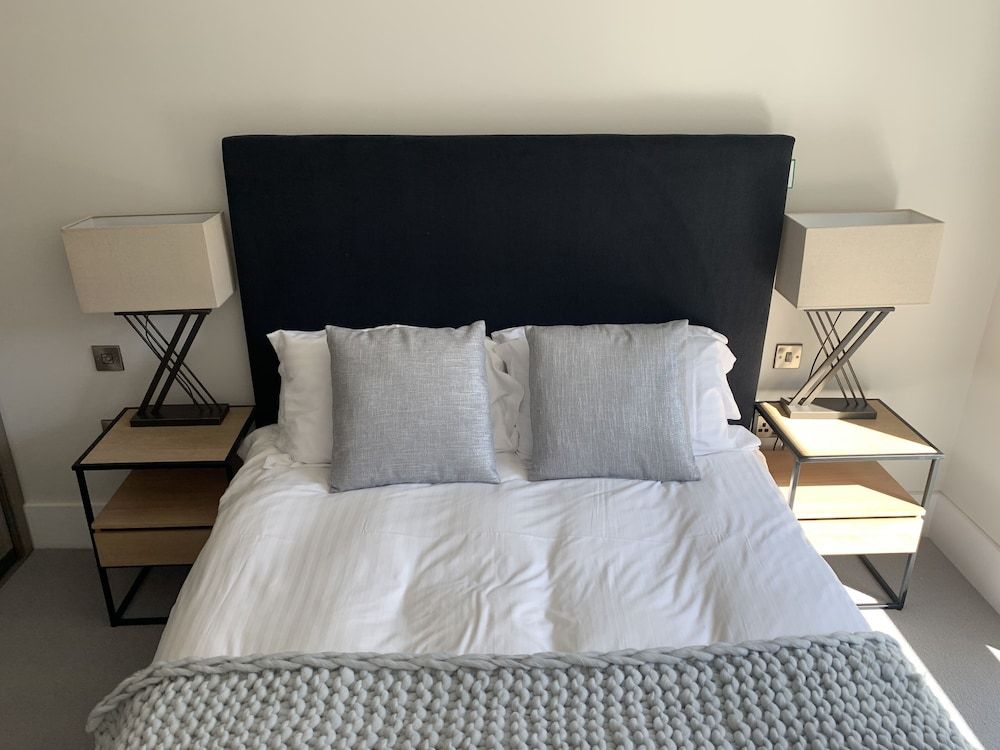 undefined Charles Hope Heathrow North 4