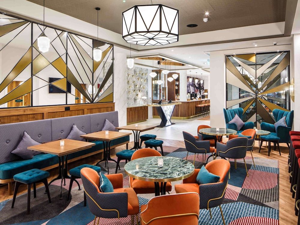 undefined IBIS STYLES London Heathrow East 7