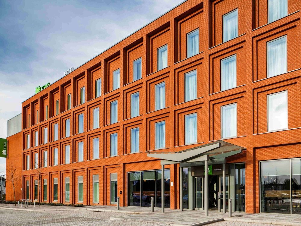 undefined IBIS STYLES London Heathrow East 3