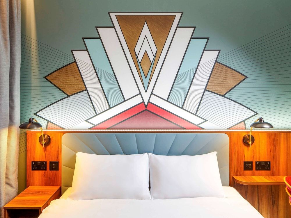 IBIS STYLES London Heathrow East Room, 1 Queen Bed 4