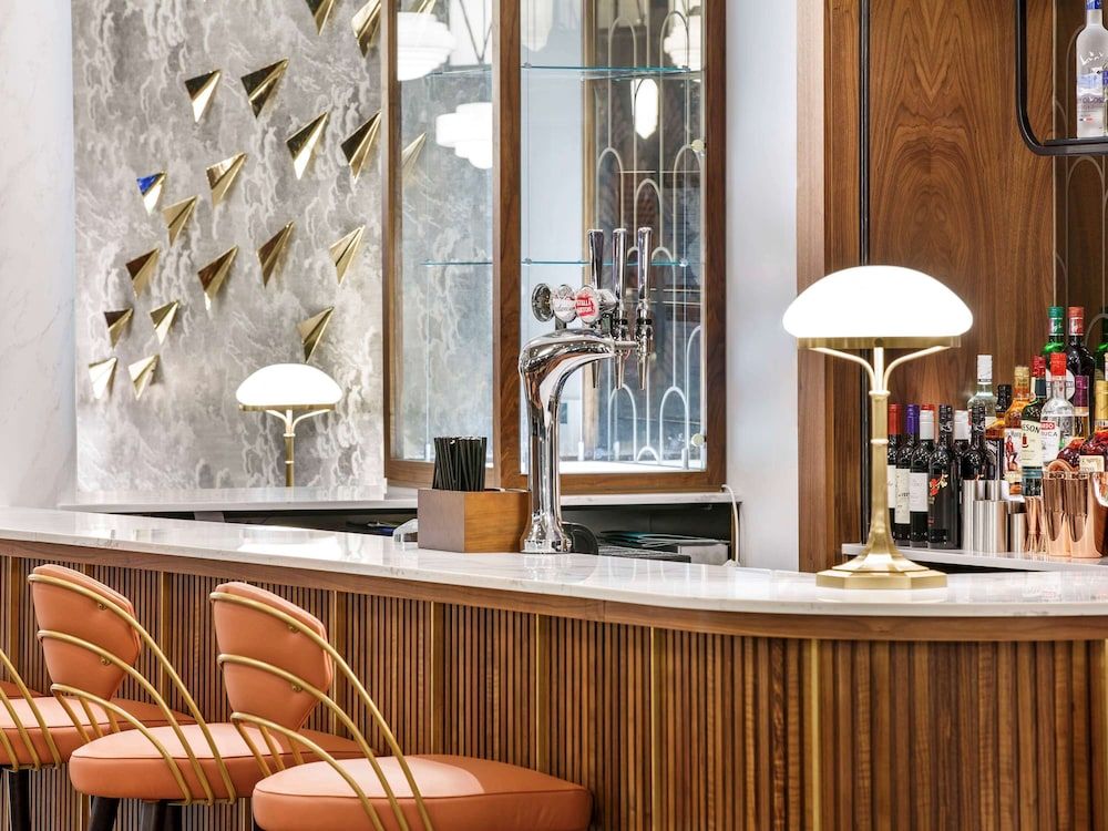 undefined IBIS STYLES London Heathrow East 4