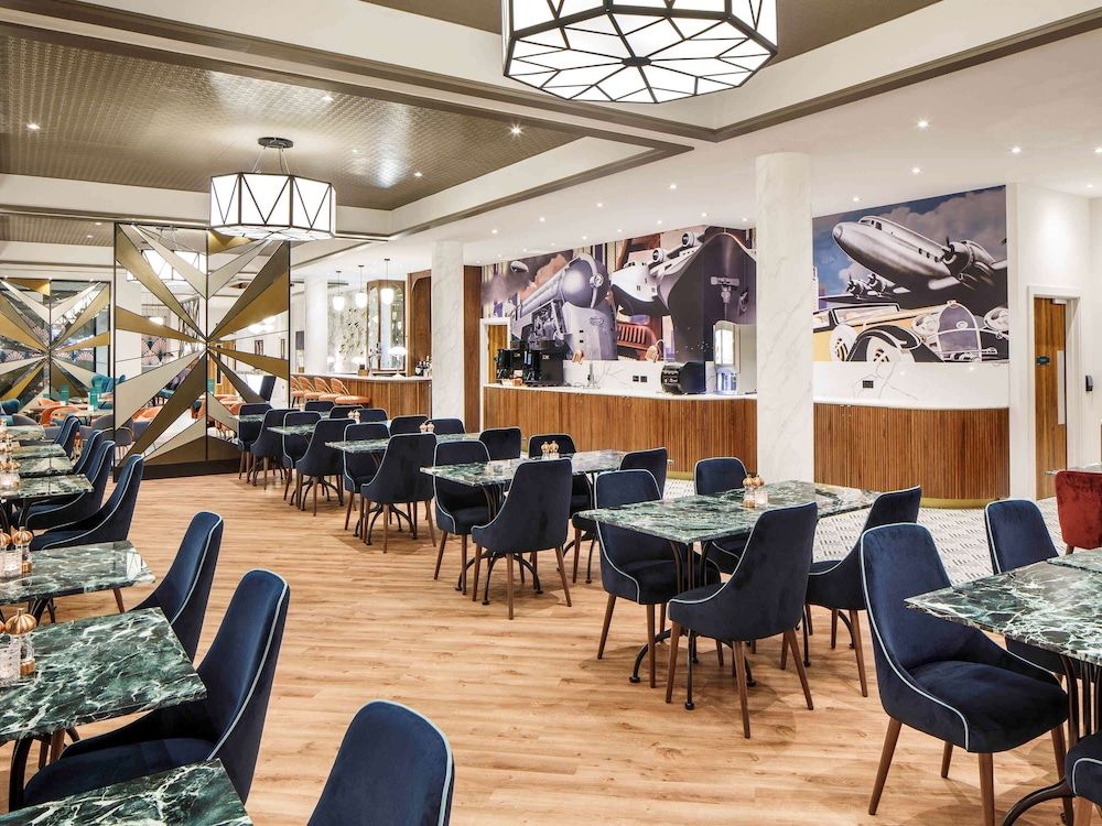 undefined IBIS STYLES London Heathrow East 9