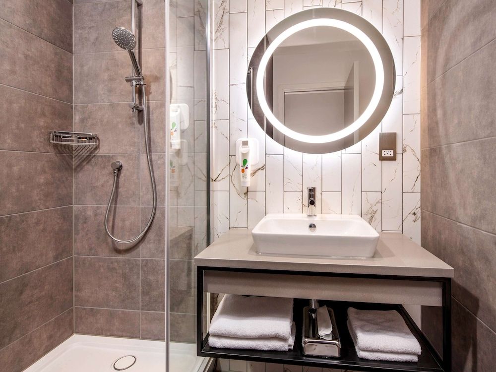 IBIS STYLES London Heathrow East Room, 2 Twin Beds 4