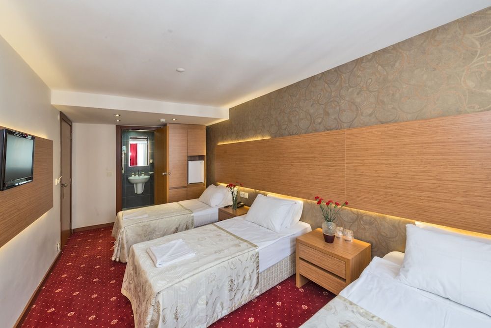 undefined Erbazlar Hotel