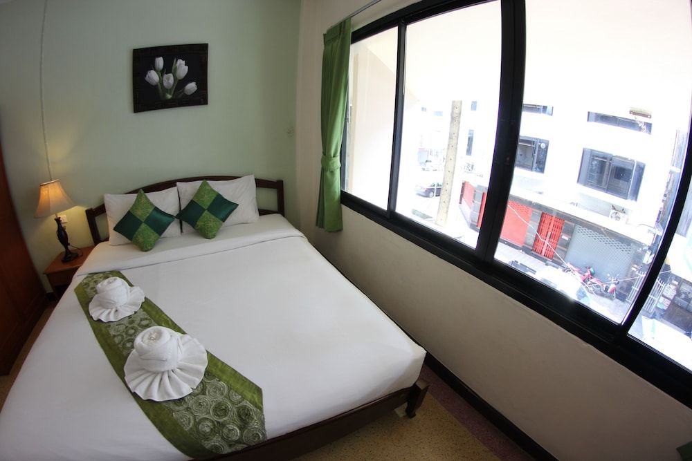 My Place @ Surat Hotel King Bed 3