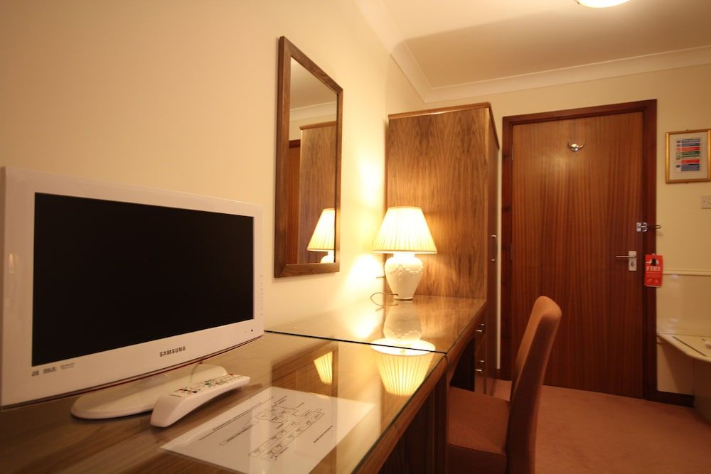 Strathburn Hotel Inverurie by Compass Hospitality Superior Twin Room 4