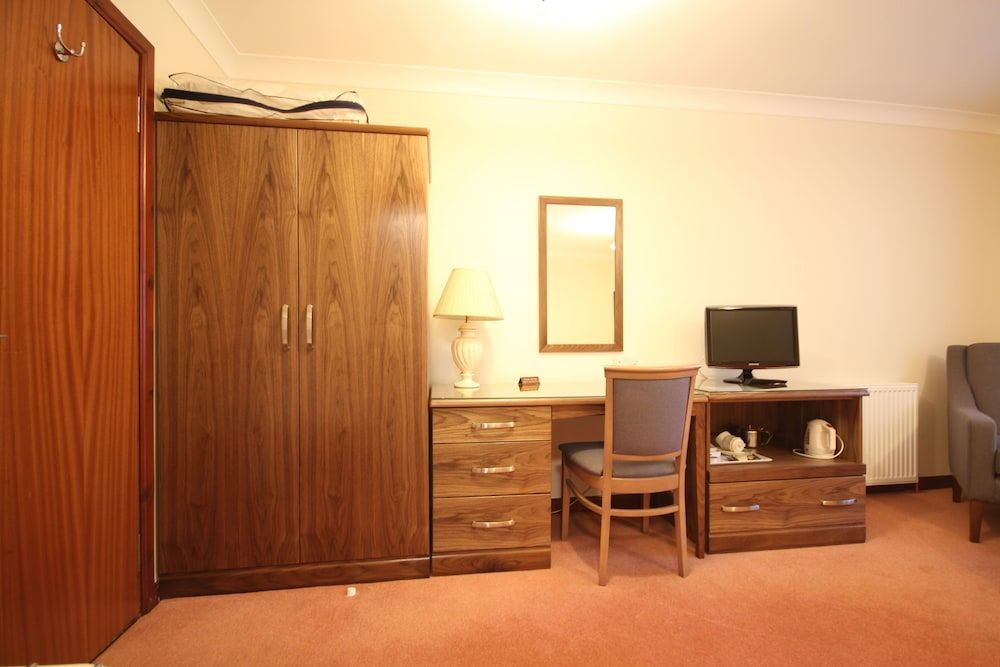 Strathburn Hotel Inverurie by Compass Hospitality Superior Twin Room 3