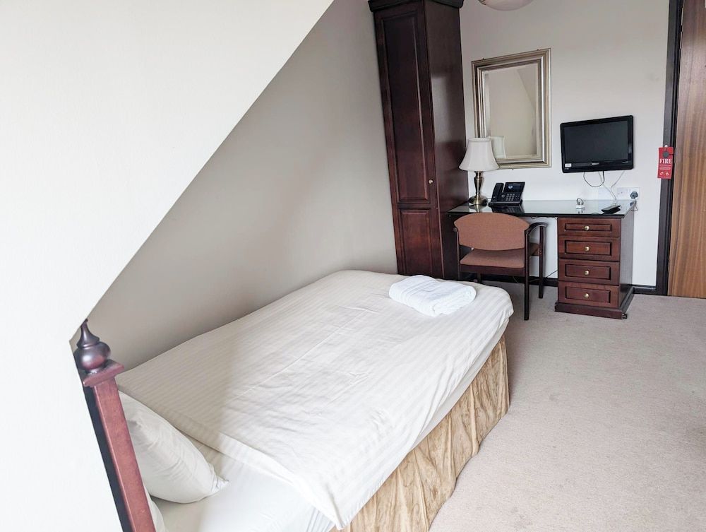 Strathburn Hotel Inverurie by Compass Hospitality Single Room 3