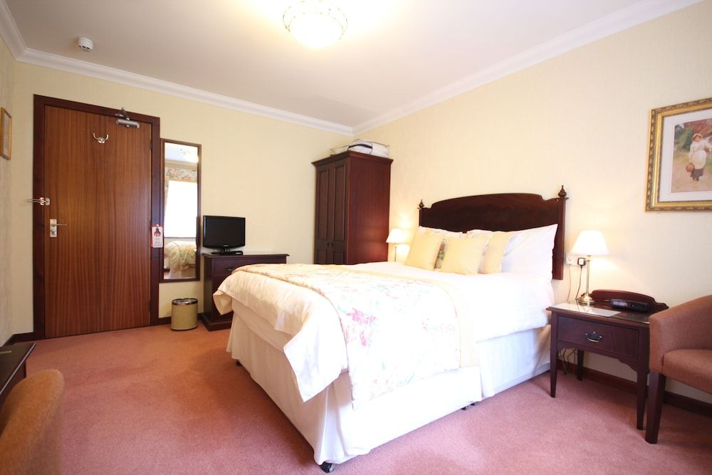 Strathburn Hotel Inverurie by Compass Hospitality Standard Double Room 2
