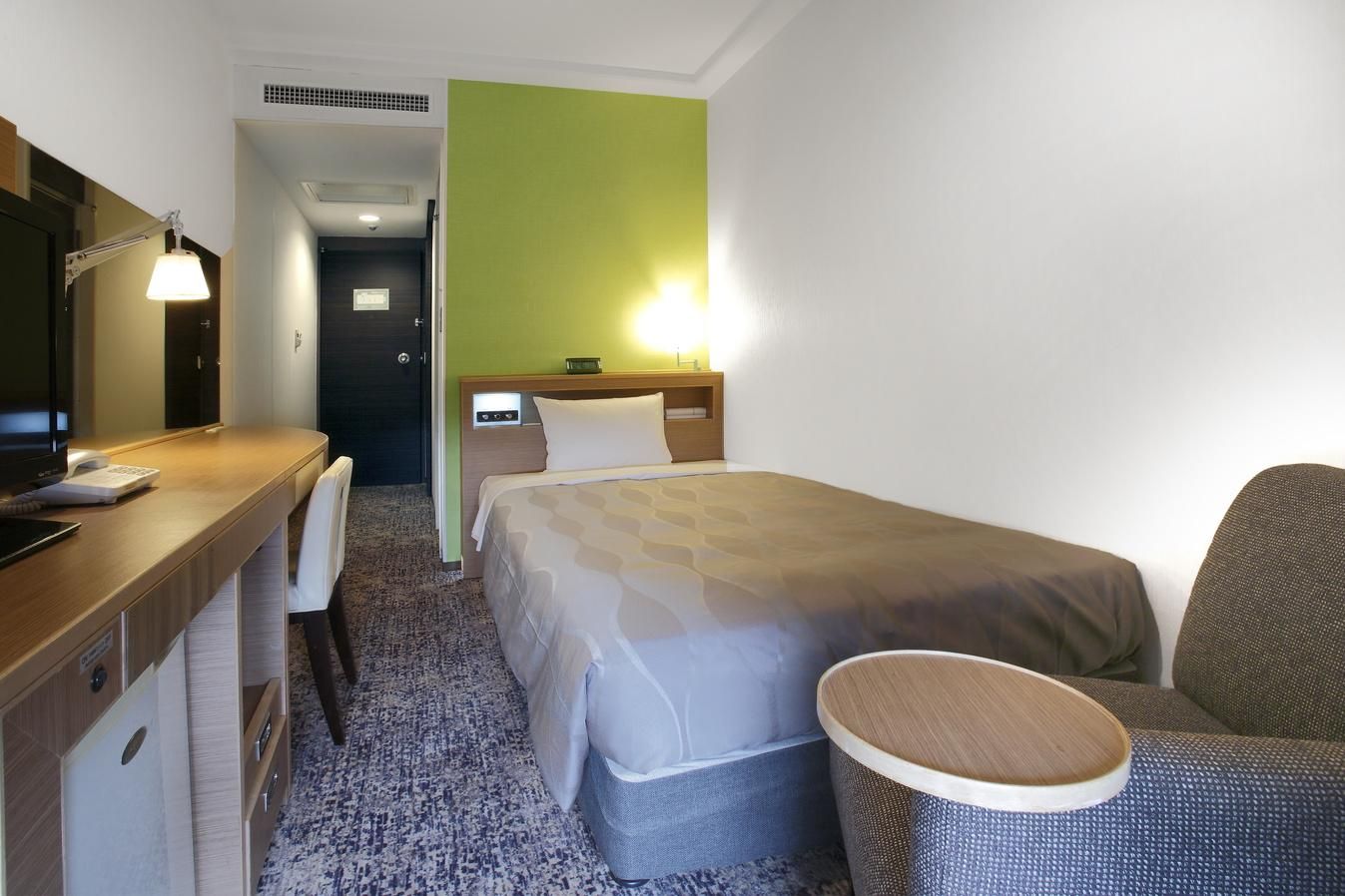 Deluxe Single Room with Sofa - Non-Smoking