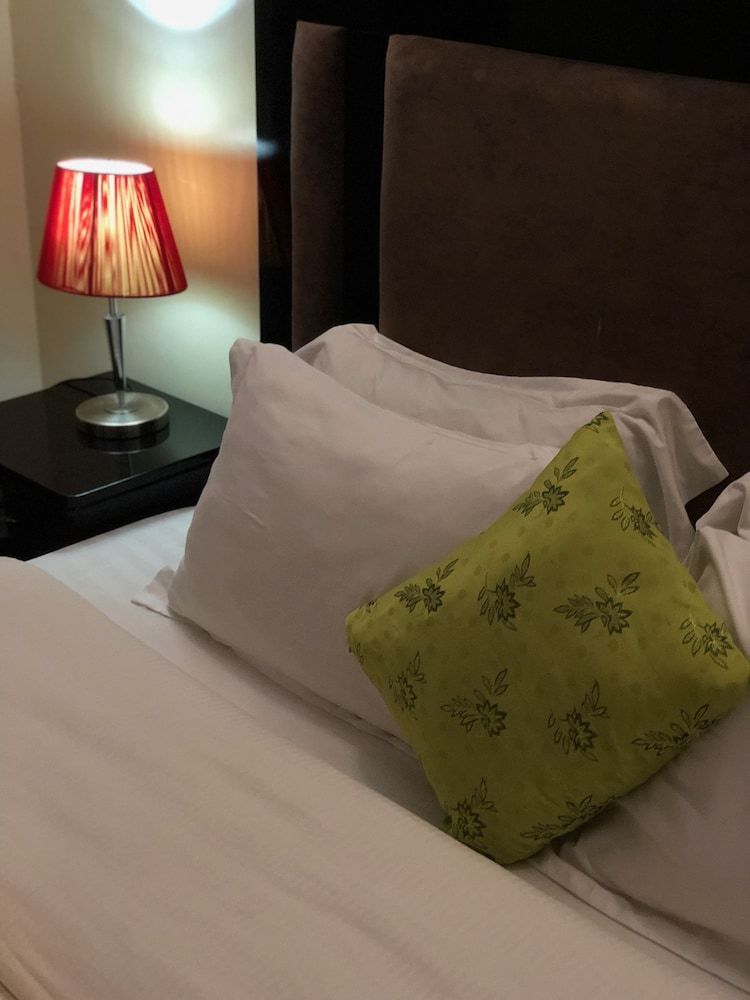 New Avon Apartments Apartment, 2 Bedrooms 5