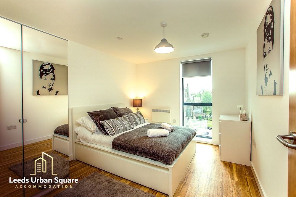 Apartment (904)