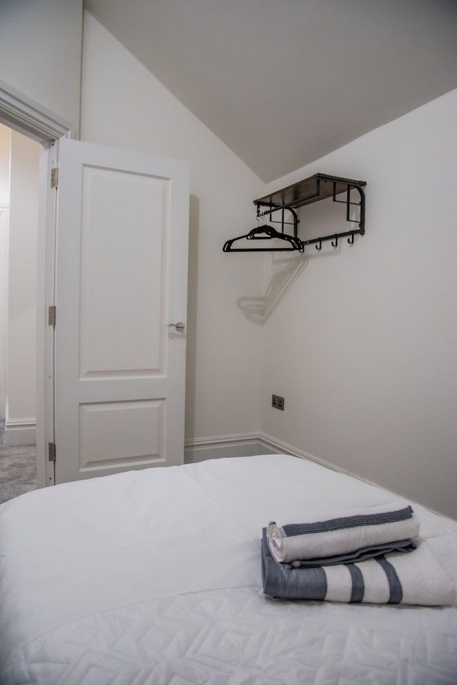 Classic Apartment, Accessible, Ensuite (Perfect For Contractors)