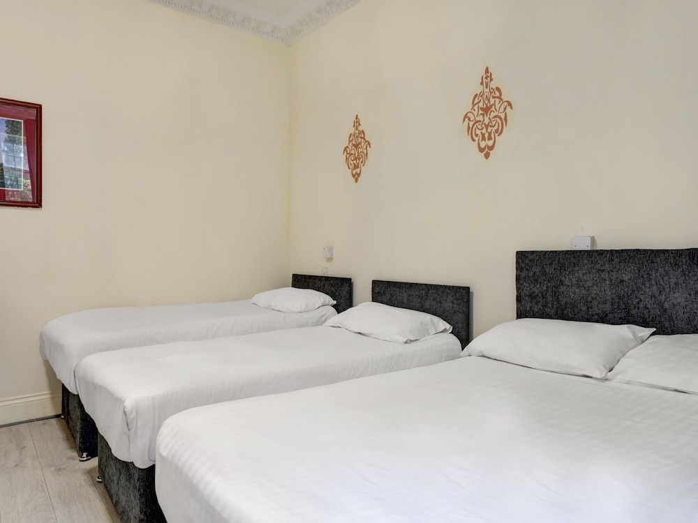 Empire Hotel Family Room, Multiple Beds (Family of 3) 3