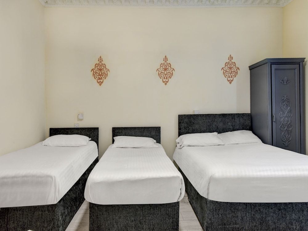 Empire Hotel Family Room, Multiple Beds (Family of 3) 4