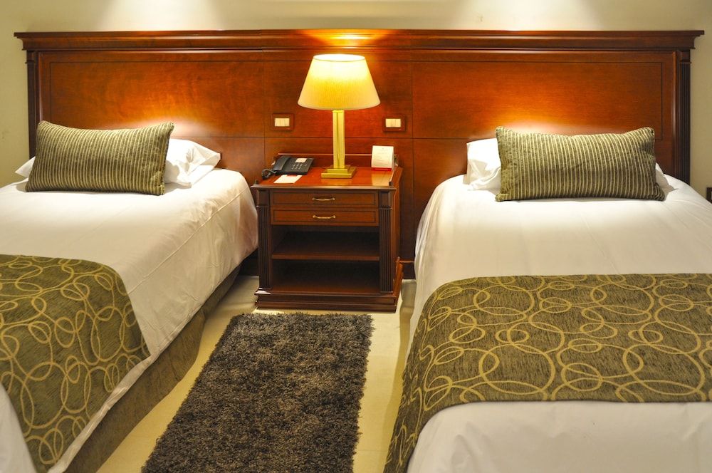 Gran Amérian Carlos V Deluxe Twin Room 3