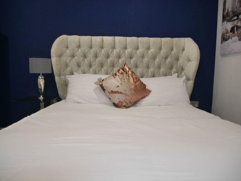 Executive Apartment, 1 King Bed, Non Smoking, Garden View