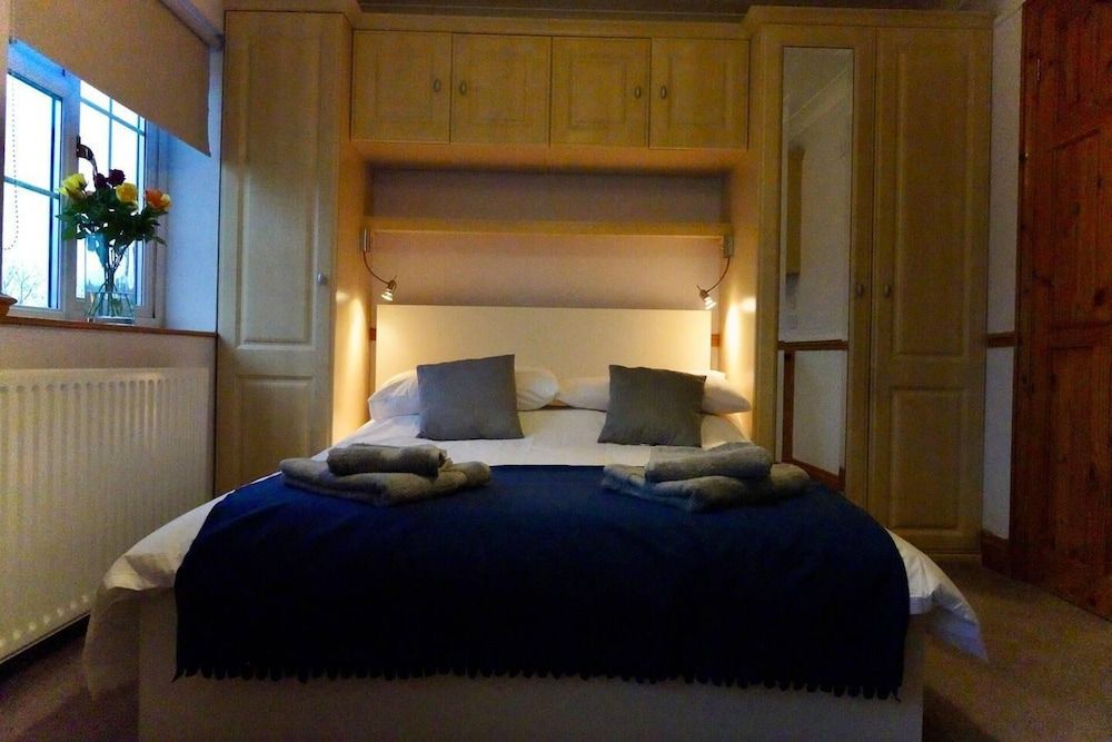 House, Multiple Beds
