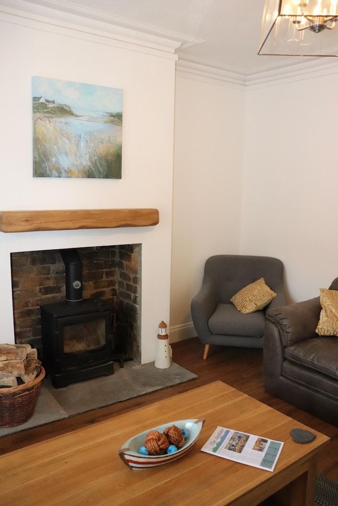 Kindly Light Cottage Cottage, Private Bathroom 11