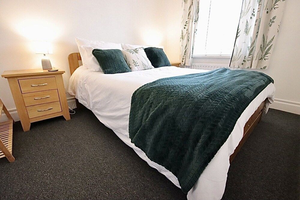 Kindly Light Cottage Cottage, Private Bathroom 5