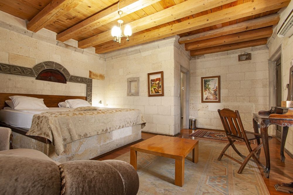 Ottoman Cave Suites Stone Room