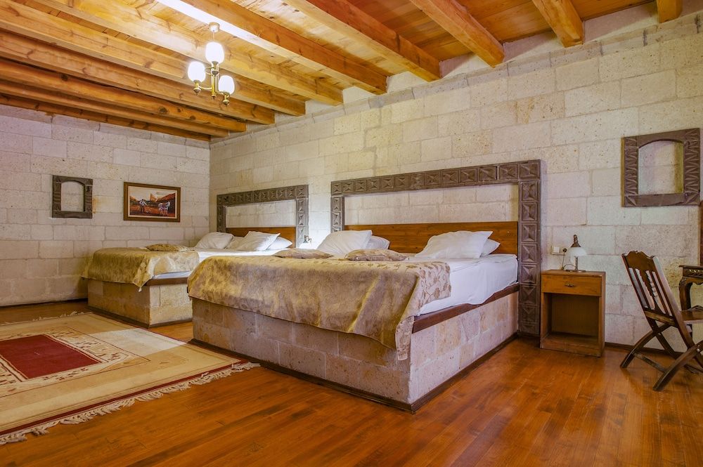 Ottoman Cave Suites Stone Room 7