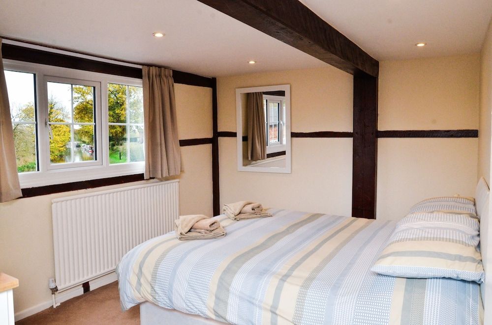 Wrenbury Apartment 2