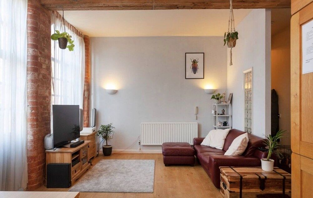 Apartment 74