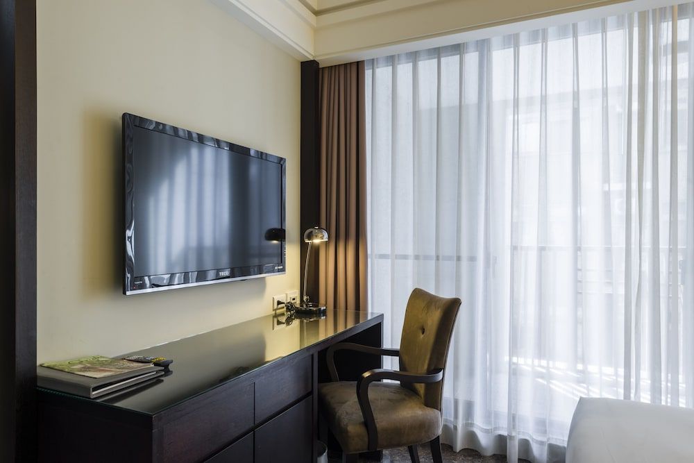 Leofoo Residences Suite, City View 7